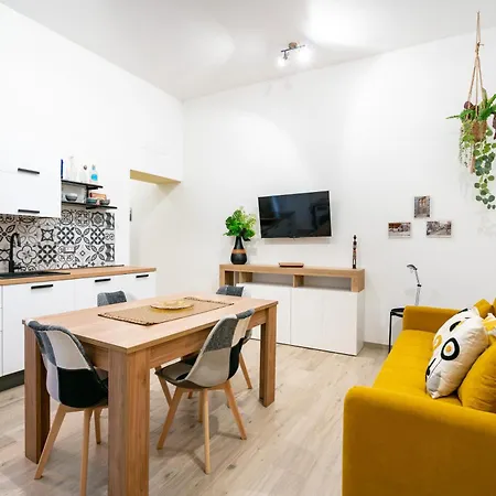 Harmony - Via Bottego - Fra Centro Storico E Mare Apartament *