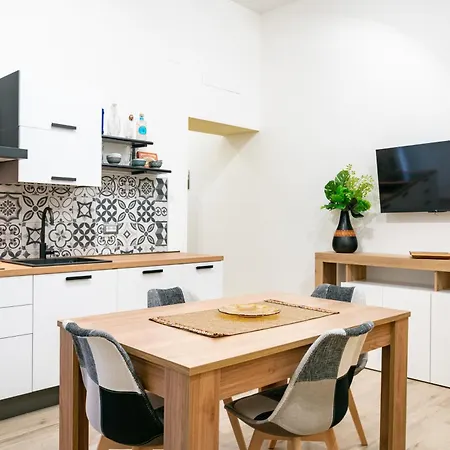 Apartament Harmony - Via Bottego - Fra Centro Storico E Mare *